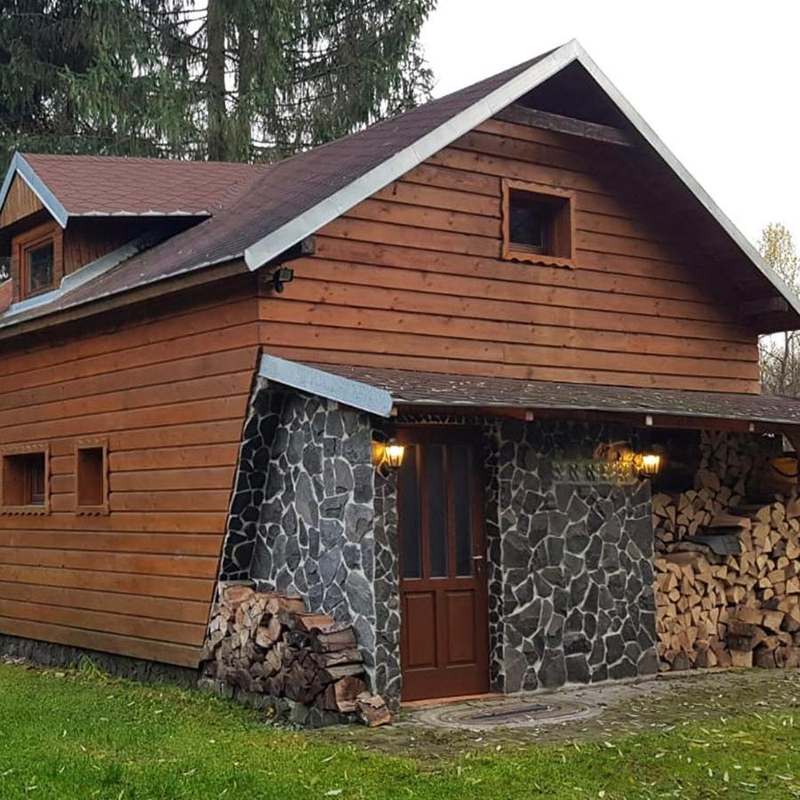 Chata Pod Skalou Valaská Eksteriør bilde